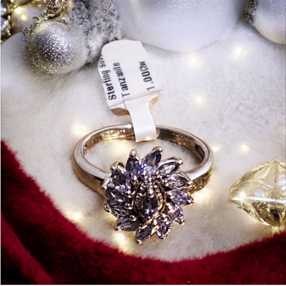 1 Ct. Tanzanite  Gemstone Silver Ring.